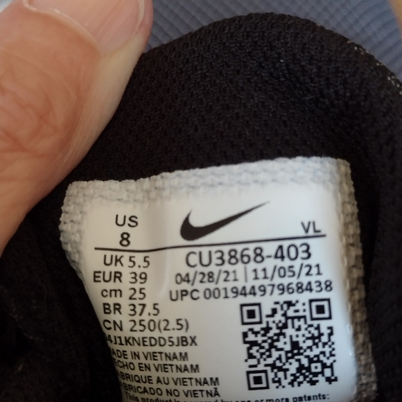 Nike Women's Winflo 7 Shield Running Shoes Size 8 - Picture 9 of 9